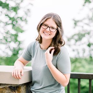 Meet your Posher, Lauren